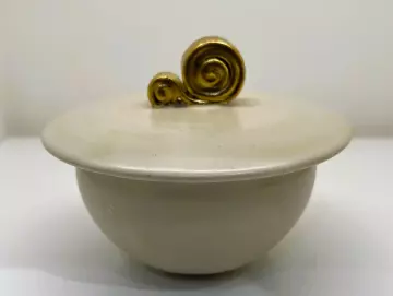 Deckeldose mit 2-er Schnecke